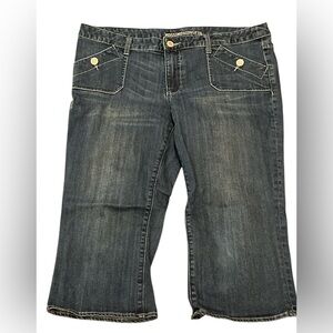 Mossimo Supply Co. Stylish Black Denim Women’s Cropped Jeans Size 8